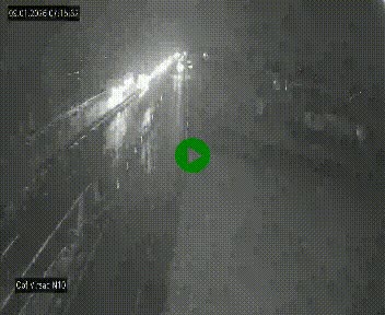 Vue en direct de l'autoroute A10 grâce à un drône situé au-dessus du péage de Virsac