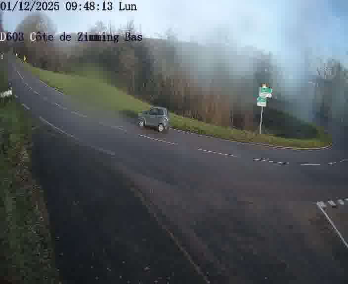 Webcam sur la D603 située dans la Côté de Zimming-bas, dans le virage en demi-tour, à la jonction avec la D74