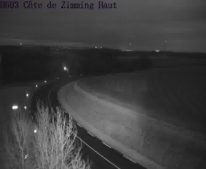 Webcam sur la D603 située en haut de la Côte de Zimming. Vue orientée vers Saint-Avold.