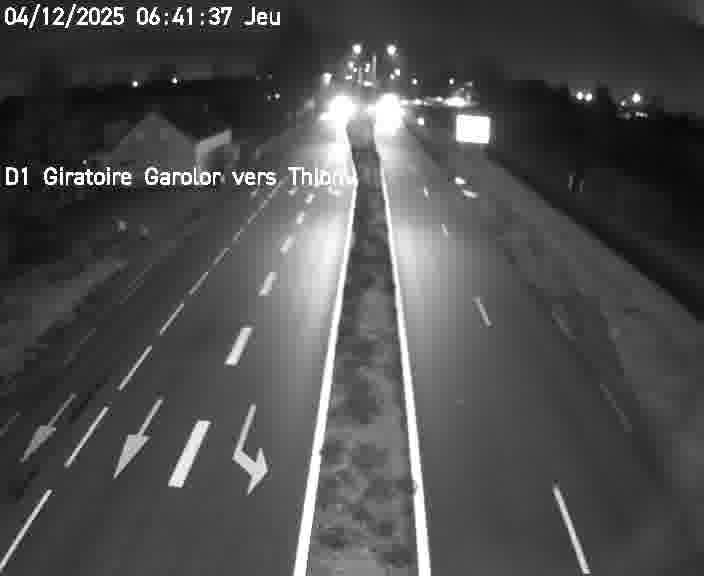 Webcam de surveillance sur D1 (France) à Ennery, cadrée vers Thionville, proposant une information routière utile aux déplacements quotidiens.