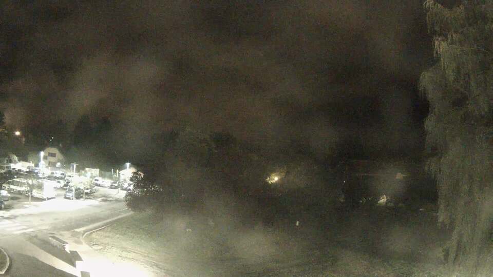Webcam au niveau de la mairie du village du Bourg d'Oisans, aux pieds de l'Alpe d'Huez et aux portes du parc des Écrins