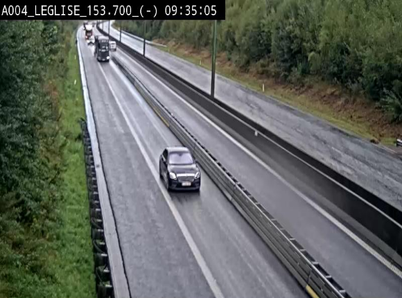 Webcam autoroute A4 (E411-E25) à Léglise, avant la jonction avec la N40. Vue orientée vers Bruxelles