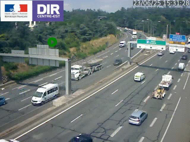 Caméra de circulation routière sur le boulevard périphérique Laurent Bonnevay de Lyon (D383) à hauteur de Bron, avant la jonction avec l'A43. Vue orientée vers l'échangeur