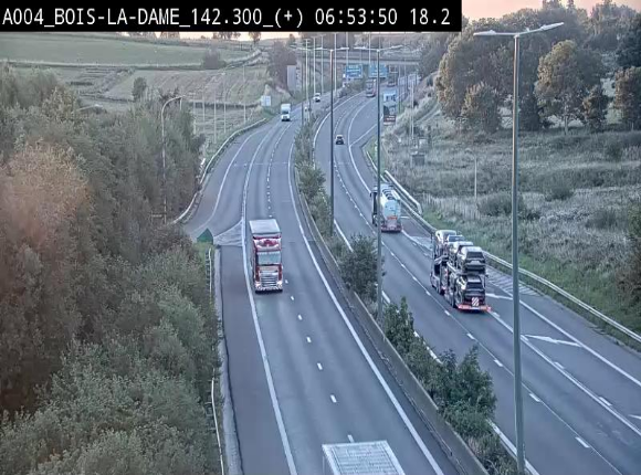Webcam située entre la sortie 29 Neufchâteau et la jonction avec l'E25 en direction de Liège et Luxembourg