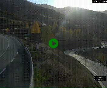 Webcam au carrefour de la croisade, à la jonction entre la N22 et la N320, avant le poste de douane franco-andorrane. Webcam à 1790 mètres d'altitude