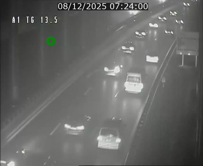 Traffic live webcam Luxembourg Senningen - A1 direction Luxembourg - BK 13.5