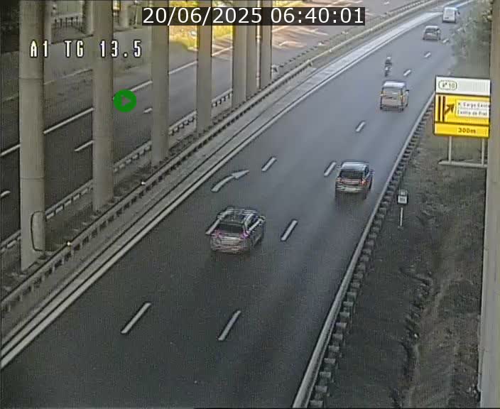 Traffic live webcam Luxembourg Senningen - A1 direction Luxembourg - BK 13.5