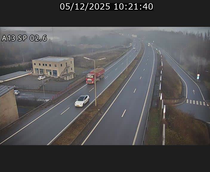 Traffic live webcam Luxembourg Sanem - A13 direction Pétange - BK 2.6
