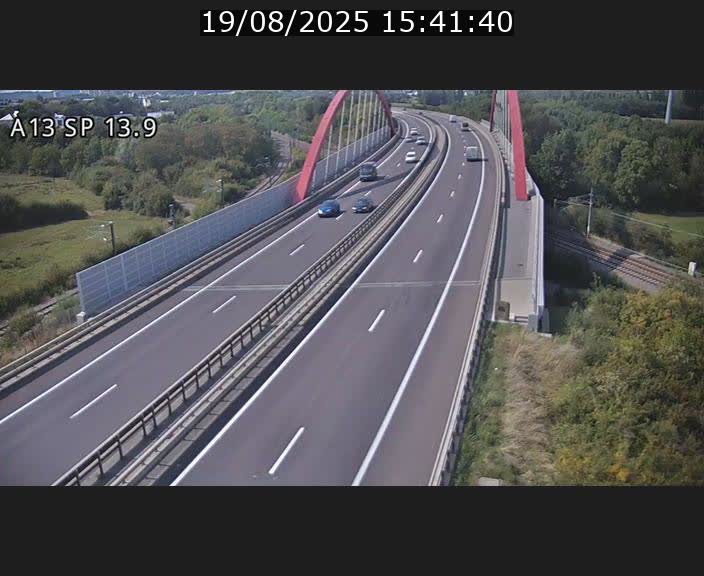 Traffic live webcam Luxembourg Kayl - A13 direction Esch-sur-Alzette/Luxembourg-ville - BK 13.9