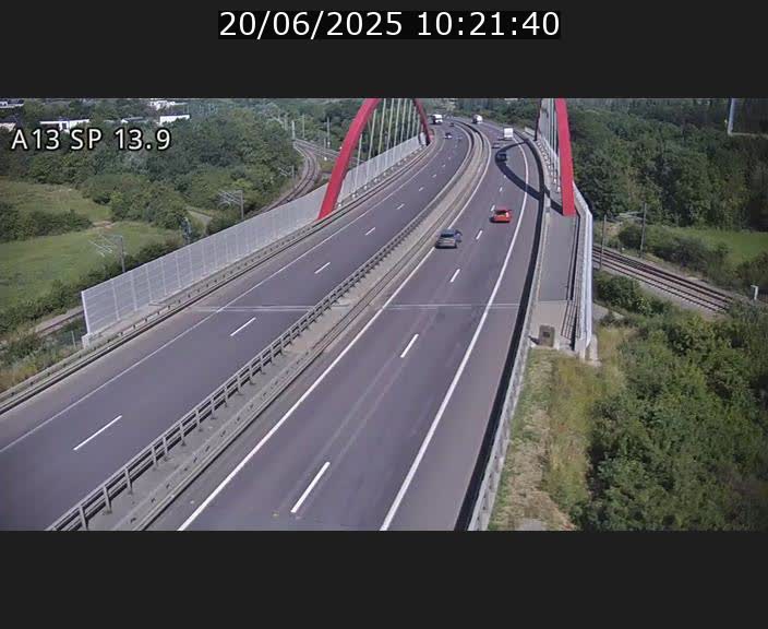 Traffic live webcam Luxembourg Kayl - A13 direction Esch-sur-Alzette/Luxembourg-ville - BK 13.9