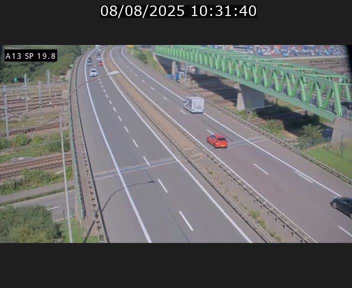 Traffic live webcam Luxembourg Croix de Bettembourg - A13 direction Esch-sur-Alzette - BK 19.8