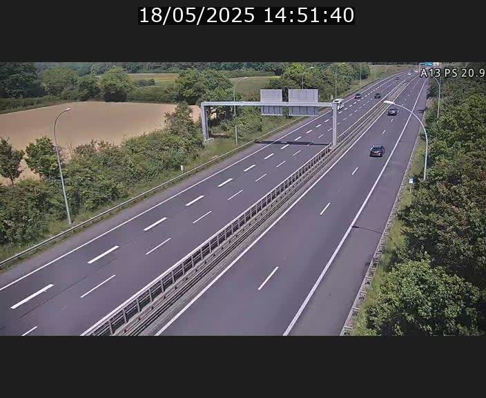 Traffic live webcam Luxembourg Croix de Bettembourg, rond-point d'Hellange - A13 direction Allemagne - BK 20.9