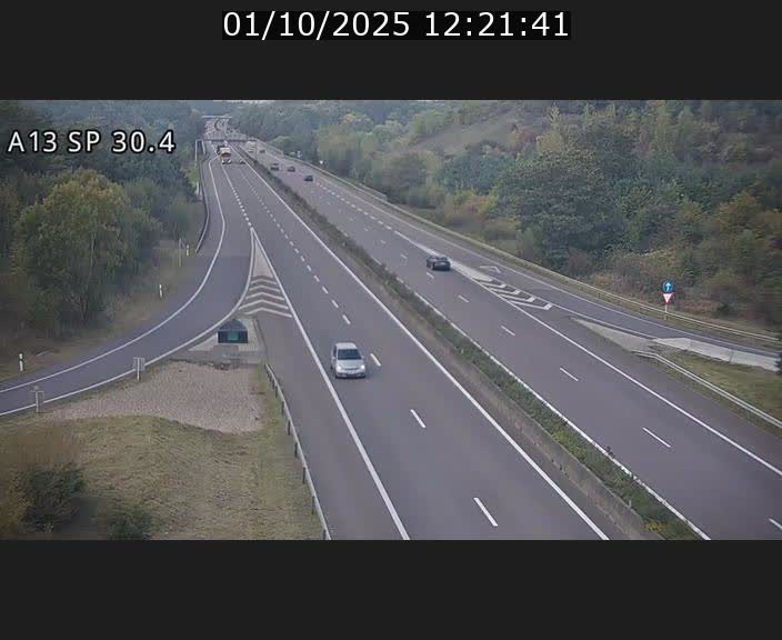 Traffic live webcam Luxembourg Altwies - A13 direction Luxembourg-ville - BK 30.4