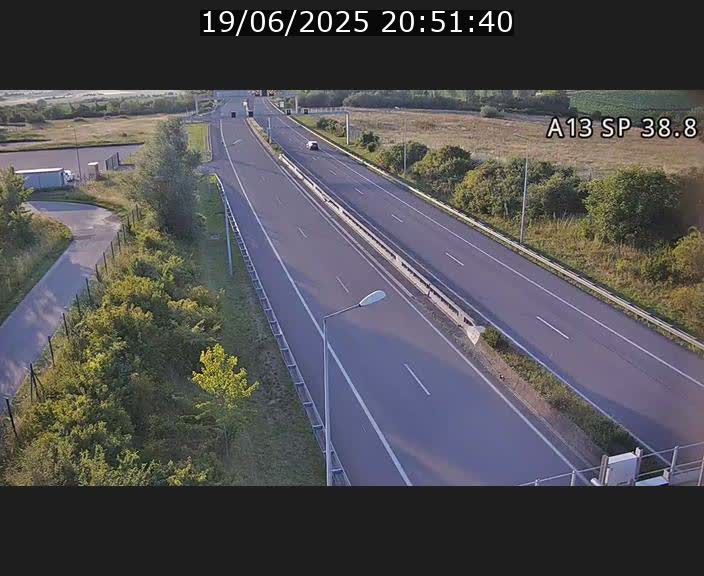 Webcam autoroute A13 à l'entrée ouest du tunnel Markusbierg à Schengen. Vue orientée vers le tunnel et l'Allemagne