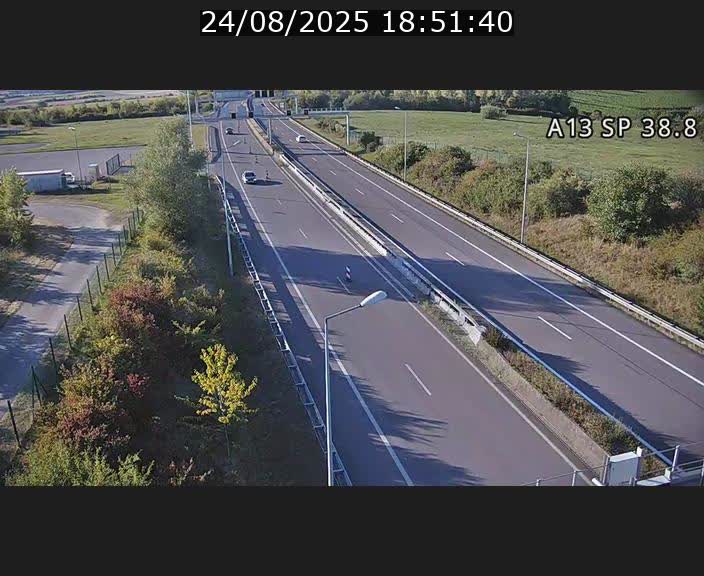 Webcam autoroute A13 à l'entrée ouest du tunnel Markusbierg à Schengen. Vue orientée vers le tunnel et l'Allemagne