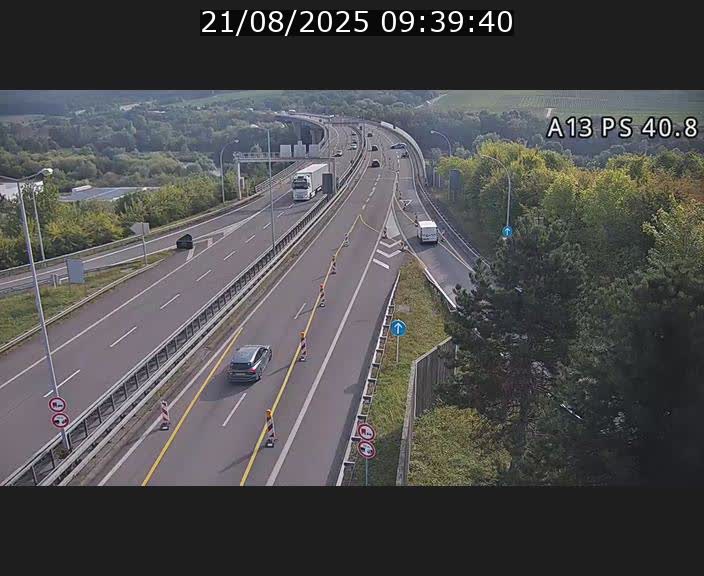 Webcam autoroute A13 à la sortie est du tunnel Markusbierg à Schengen. Vue sur le pont de la Moselle, vers l'Allemagne