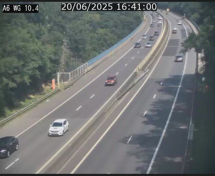 Traffic live webcam Luxembourg Mamer - A6 - BK 10.4 - direction Luxembourg/France/Allemagne