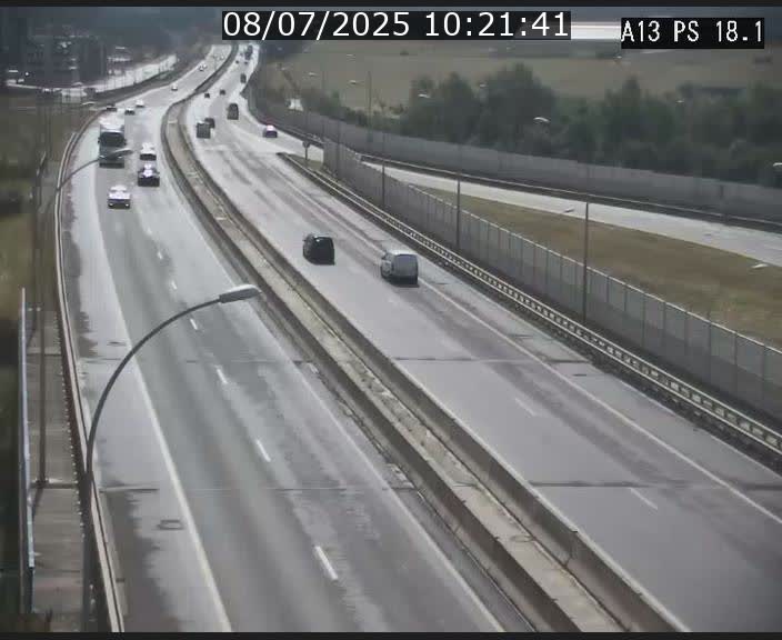 Traffic live webcam Luxembourg Dudelange - A13 direction Croix de Bettembourg - BK 18.1