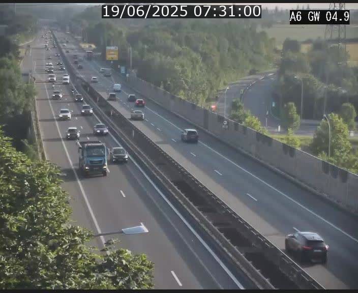 Traffic live webcam Luxembourg Croix de Cessange - A6 - BK 4.9 - direction Belgique