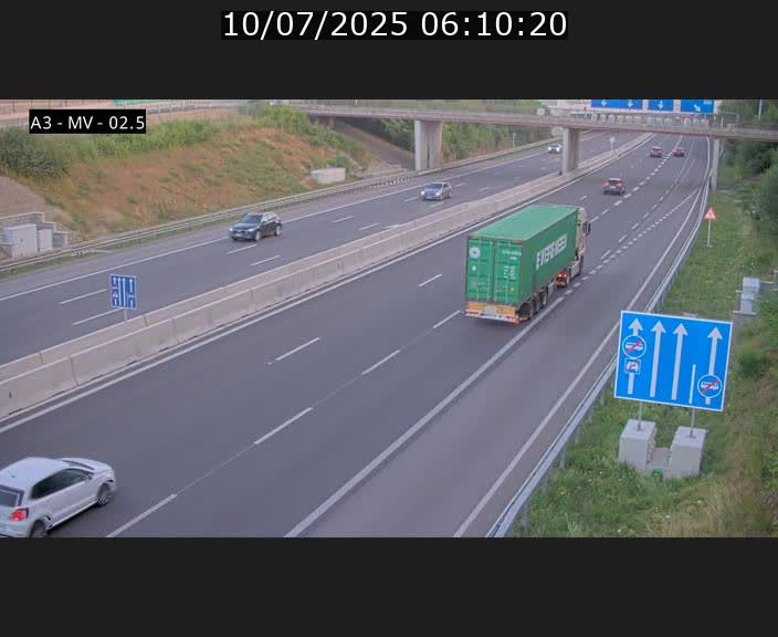 Webcam autoroute A3 au Luxembourg à proximité de la Croix de Gasperich. Vue orientée vers Luxembourg