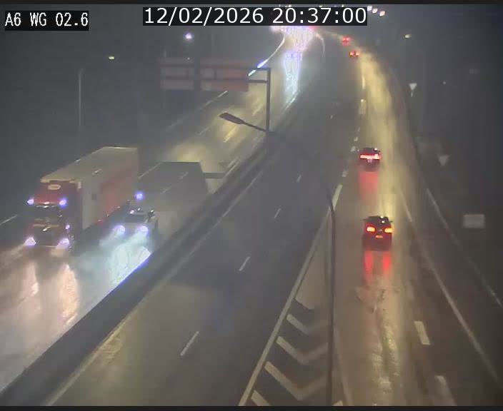 Traffic live webcam Luxembourg Croix de Cessange - A6 - BK 2.6 - direction France/Allemagne