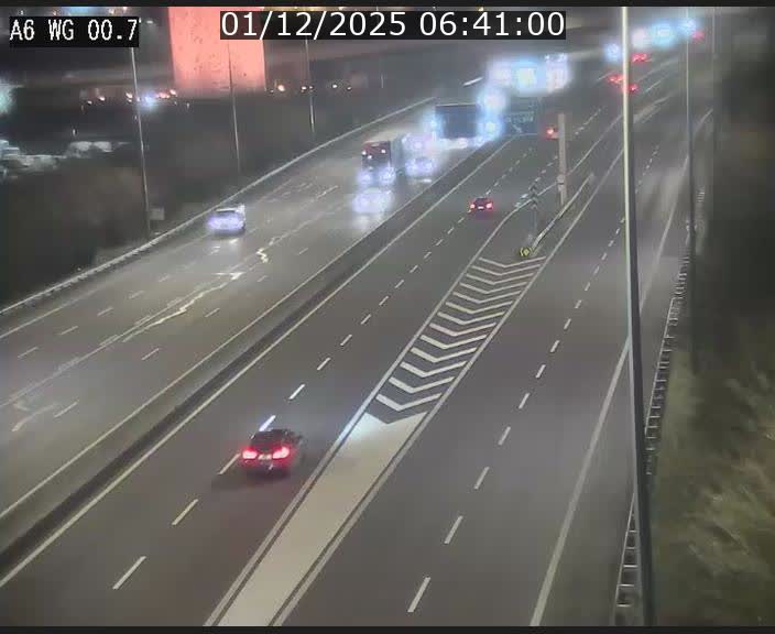 Traffic live webcam Luxembourg Croix de Cessange - A6 - BK 0.7 - direction A3 France