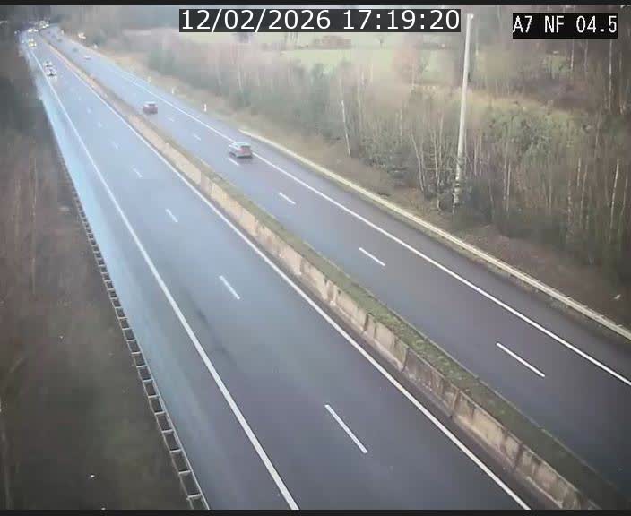 Caméra autoroute Luxembourg A7 - Passage à gibier Rëngelbour - direction Tunnel Grouft