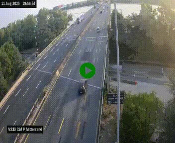 Webcam sur le périphérique de Bordeaux à l'est de la ville. Caméra située sur le Pont Mitterand sur la N230