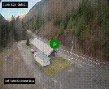 Webcam à l'entrée du tunnel du Somport, côté français, sur la N134, dans les Pyrénées, en direction de l'Espagne, à 1116 mètres d'altitude