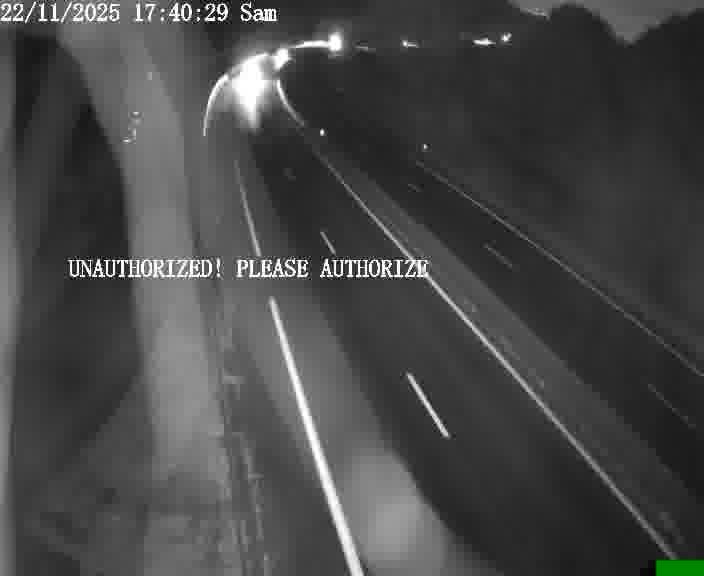 Webcam sur la D910 située dans la Côte des 4 vents. Vue orientée vers le bas, vers Saint-Avold.