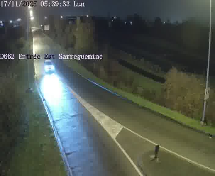 Point de vue trafic déployé sur D662 (France) à Sarreguemines, regardant vers Sarreguemines, aidant conducteurs et services à anticiper les flux.