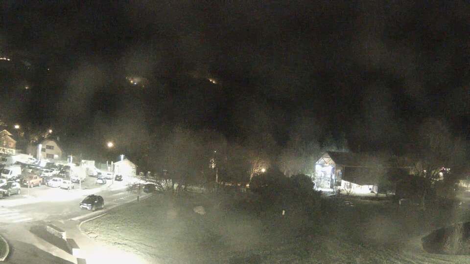 Webcam au niveau de la mairie du village du Bourg d'Oisans, aux pieds de l'Alpe d'Huez et aux portes du parc des Écrins