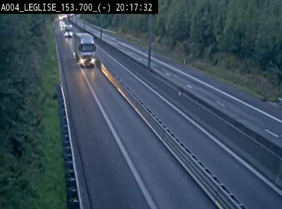 Webcam autoroute A4 (E411-E25) à Léglise, avant la jonction avec la N40. Vue orientée vers Bruxelles