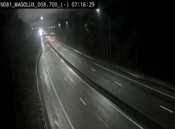 Webcam sur la N81 (E411) à hauteur de la jonction avec la N883. Vue orientée vers Arlon