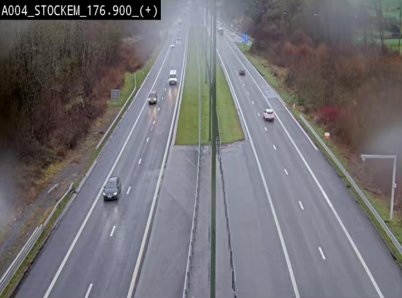 Webcam au-dessus de l'E411 sur la N83 à hauteur de la sortie Stockem. Vue orientée vers Arlon