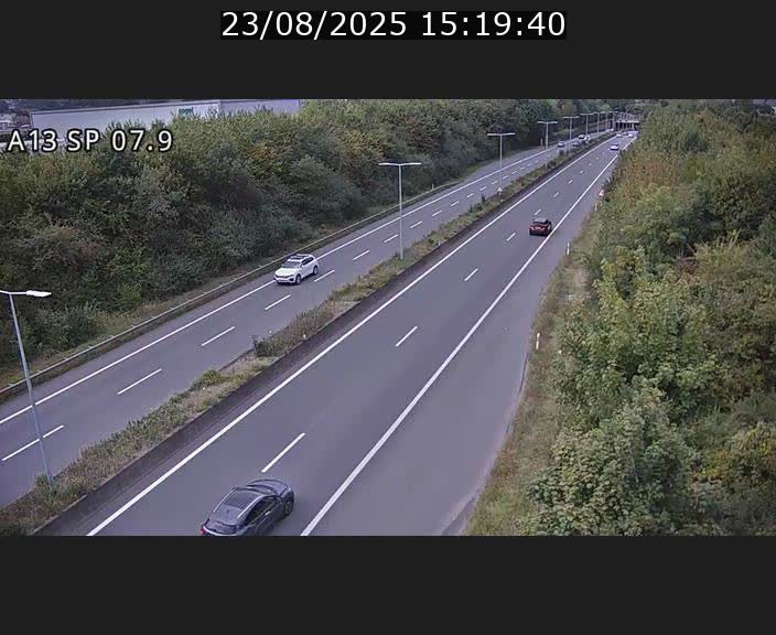 Traffic live webcam Luxembourg Jonction Lankelz - A13 direction Pétange - BK 7.9