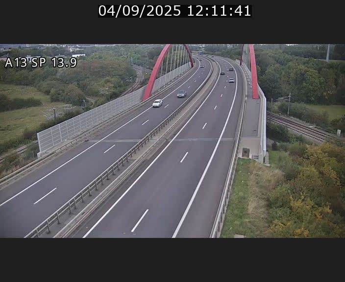 Traffic live webcam Luxembourg Kayl - A13 direction Esch-sur-Alzette/Luxembourg-ville - BK 13.9