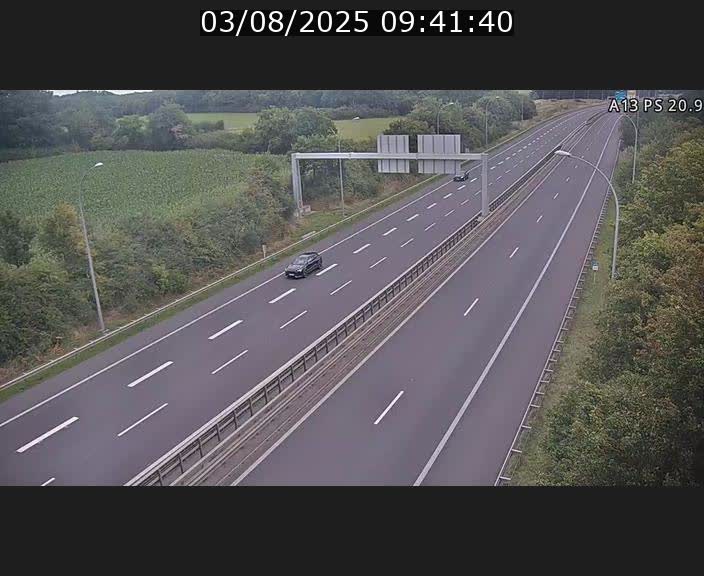 Traffic live webcam Luxembourg Croix de Bettembourg, rond-point d'Hellange - A13 direction Allemagne - BK 20.9