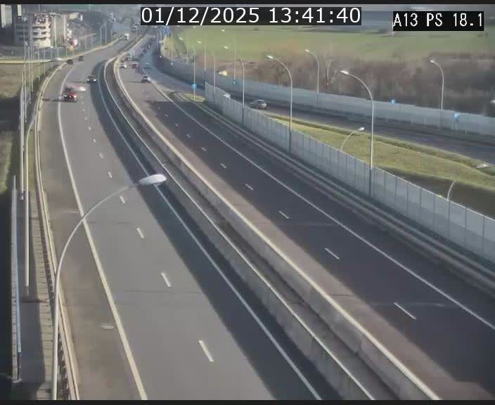 Traffic live webcam Luxembourg Dudelange - A13 direction Croix de Bettembourg - BK 18.1