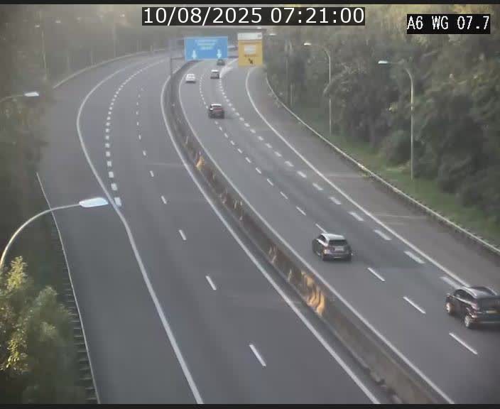 Traffic live webcam Luxembourg - Bridel - A6 - BK 7.7 - direction Belgique