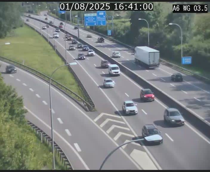 Traffic live webcam Luxembourg - Croix de Cessange - A6 - BK 3.5 - direction France/Allemagne