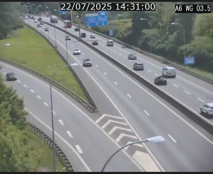 Traffic live webcam Luxembourg - Croix de Cessange - A6 - BK 3.5 - direction France/Allemagne