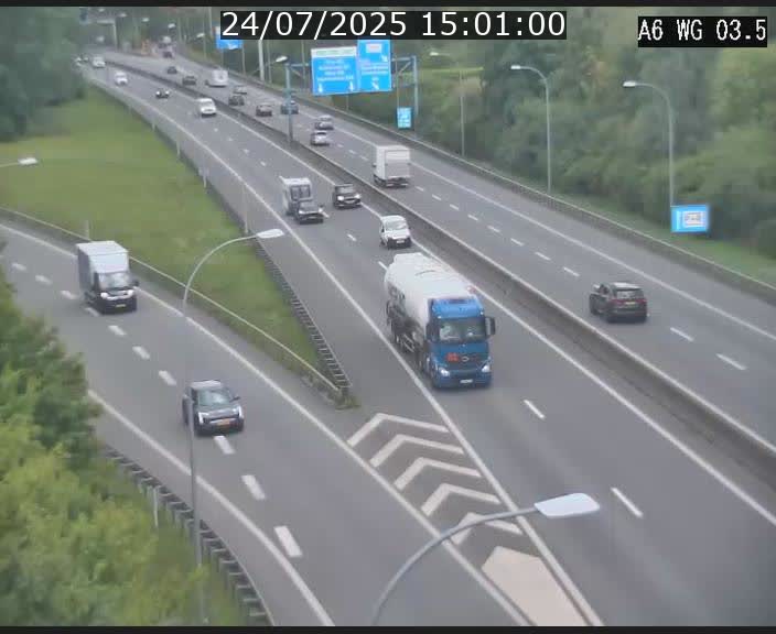 Traffic live webcam Luxembourg - Croix de Cessange - A6 - BK 3.5 - direction France/Allemagne