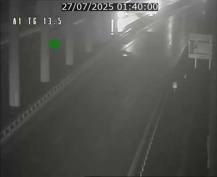 Traffic live webcam Luxembourg Senningen - A1 direction Luxembourg - BK 13.5