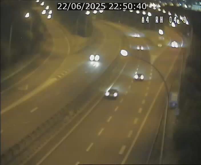 Traffic live webcam Luxembourg Leudelange - A4 - BK 4.9 - direction Luxembourg