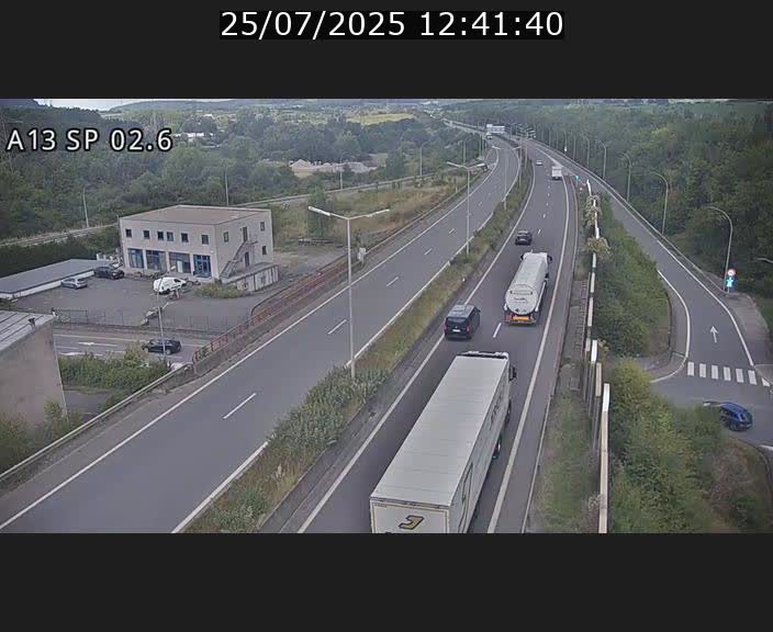 Traffic live webcam Luxembourg Sanem - A13 direction Pétange - BK 2.6