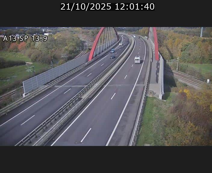 Traffic live webcam Luxembourg Kayl - A13 direction Esch-sur-Alzette/Luxembourg-ville - BK 13.9