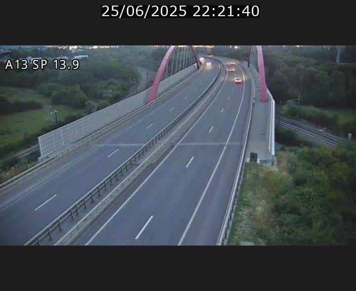 Traffic live webcam Luxembourg Kayl - A13 direction Esch-sur-Alzette/Luxembourg-ville - BK 13.9