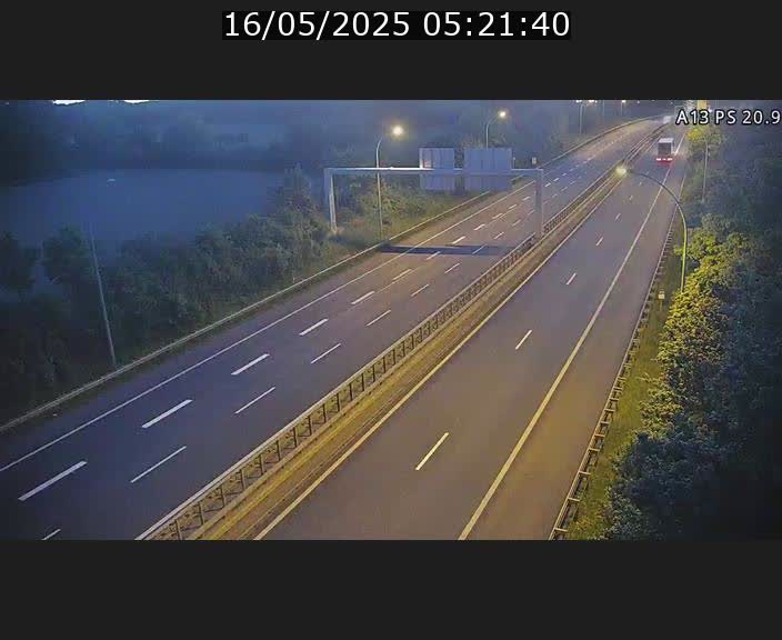 Traffic live webcam Luxembourg Croix de Bettembourg, rond-point d'Hellange - A13 direction Allemagne - BK 20.9