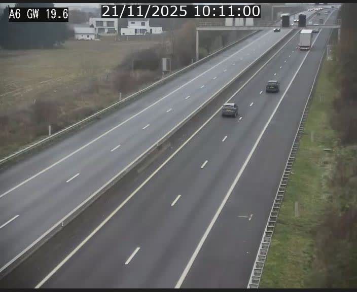 Traffic live webcam Luxembourg - Steinfort - A6 - BK 19.6 - direction Belgique